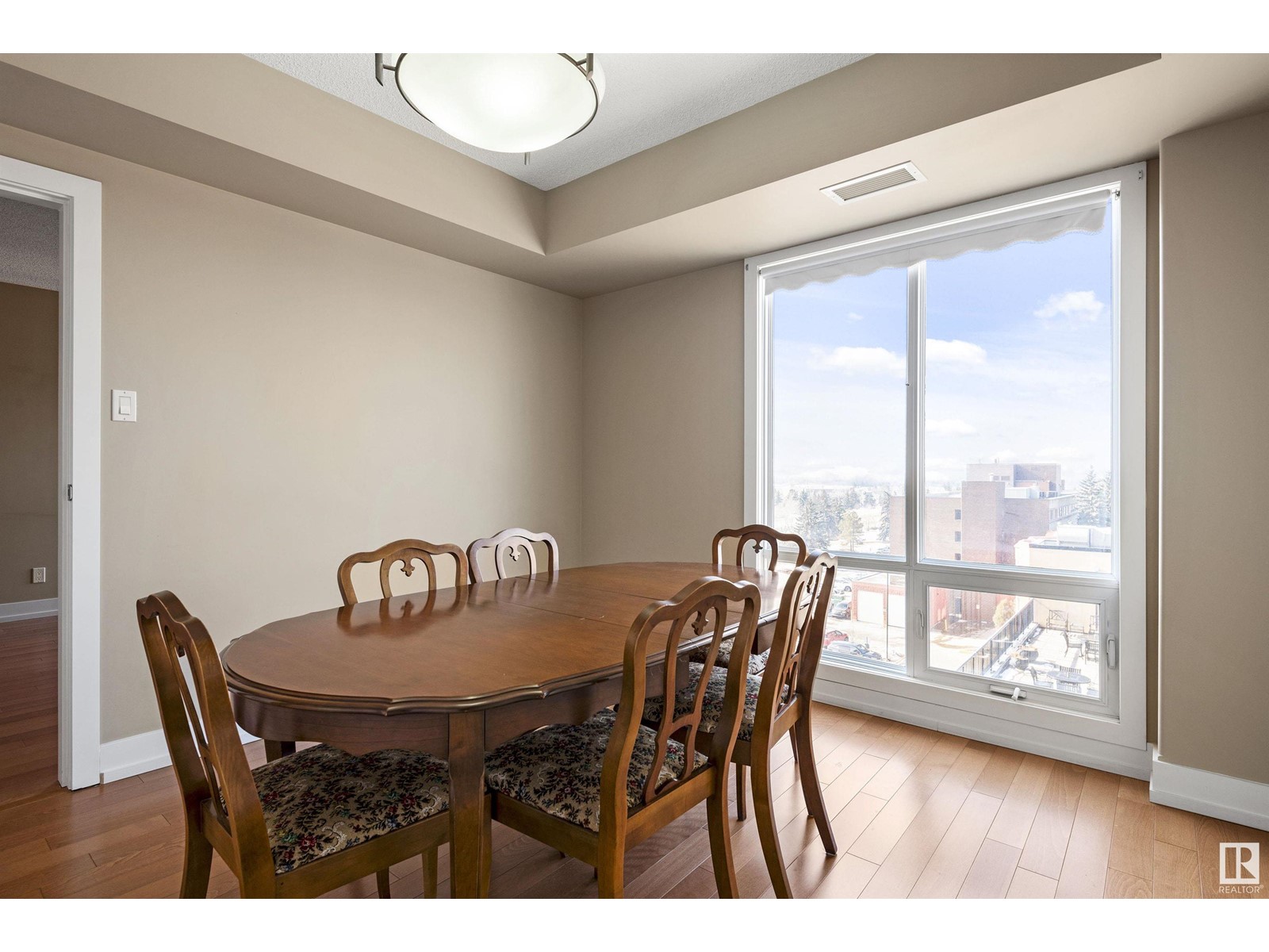 Photo 16 of 603 6608 28 Av Nw Nw, Edmonton AB