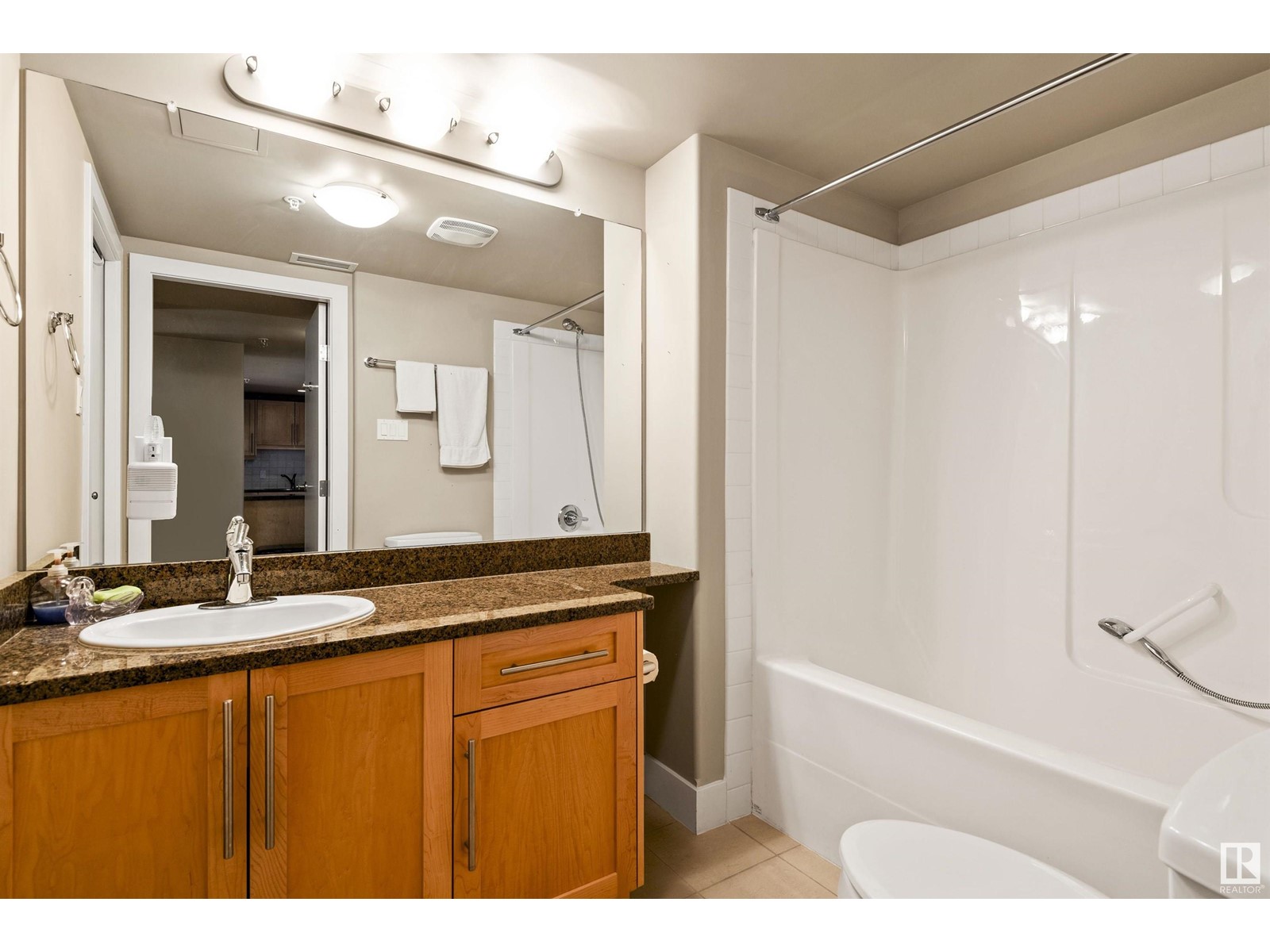 Photo 23 of 603 6608 28 Av Nw Nw, Edmonton AB