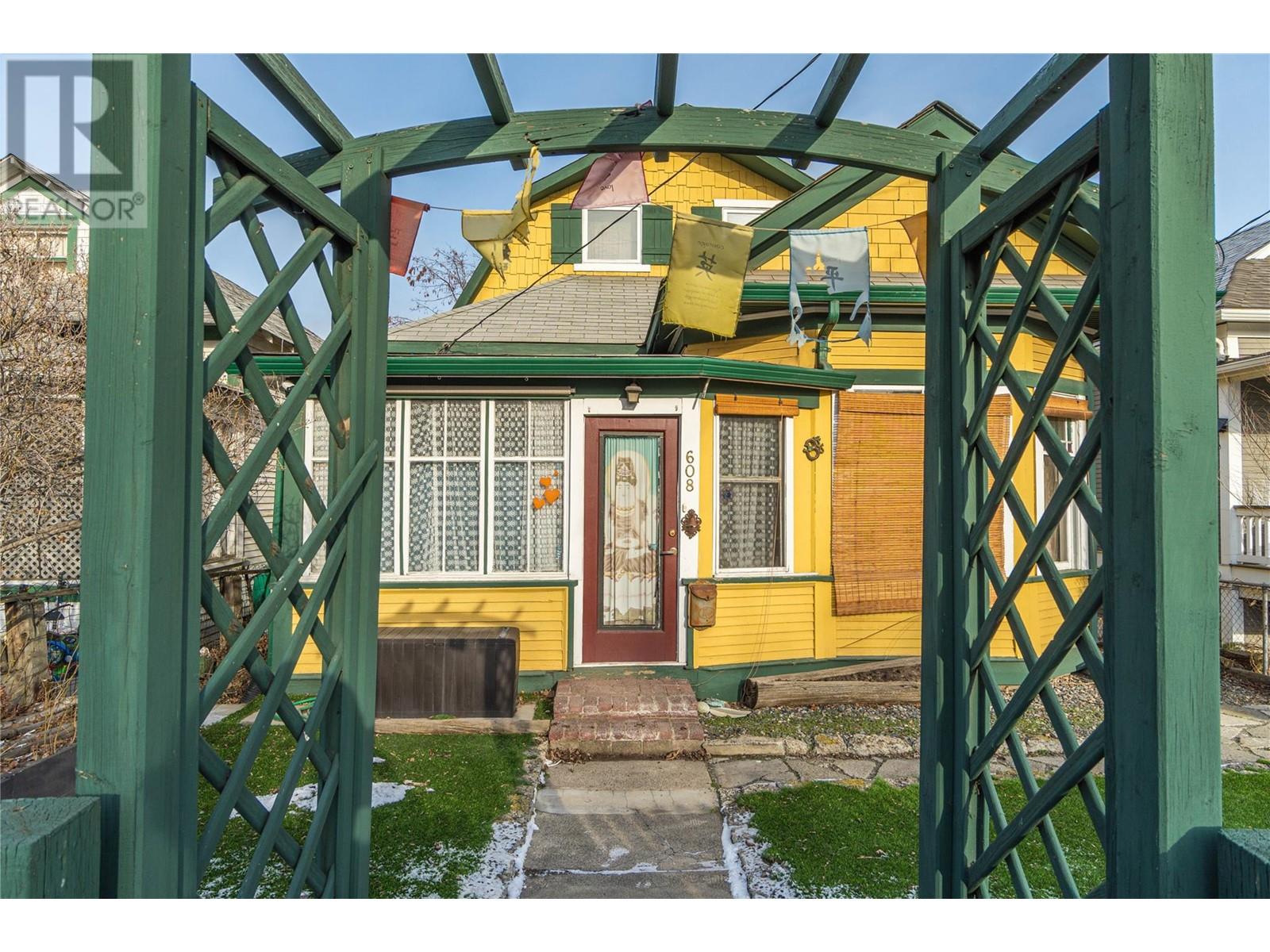 Photo 6 of 608 St Paul Street, Kamloops BC