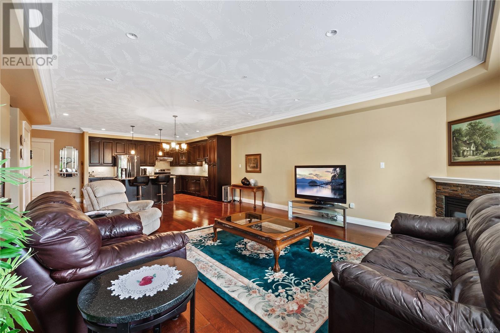 415 3666 Royal Vista Way, Courtenay real estate listing 992582