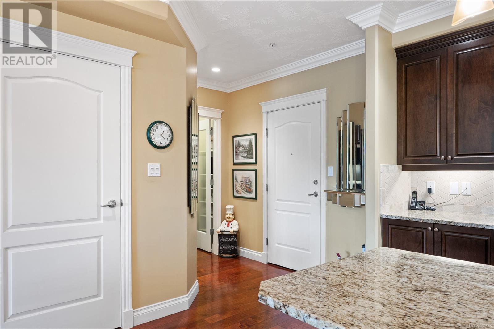 415 3666 Royal Vista Way, Courtenay real estate listing 992582