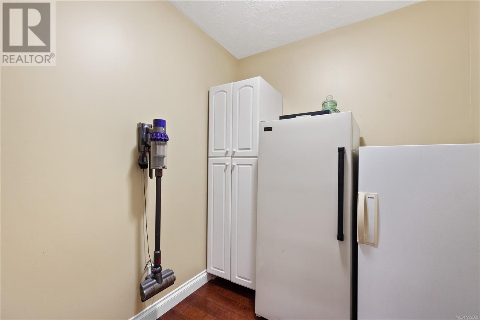 415 3666 Royal Vista Way, Courtenay real estate listing 992582