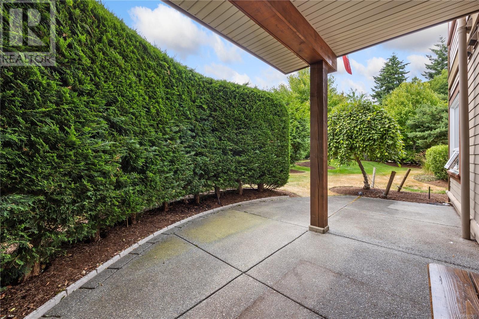 415 3666 Royal Vista Way, Courtenay real estate listing 992582