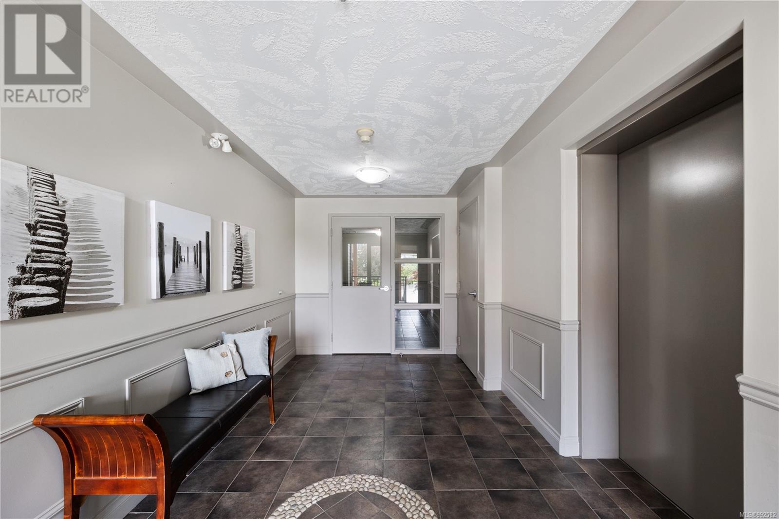 415 3666 Royal Vista Way, Courtenay real estate listing 992582