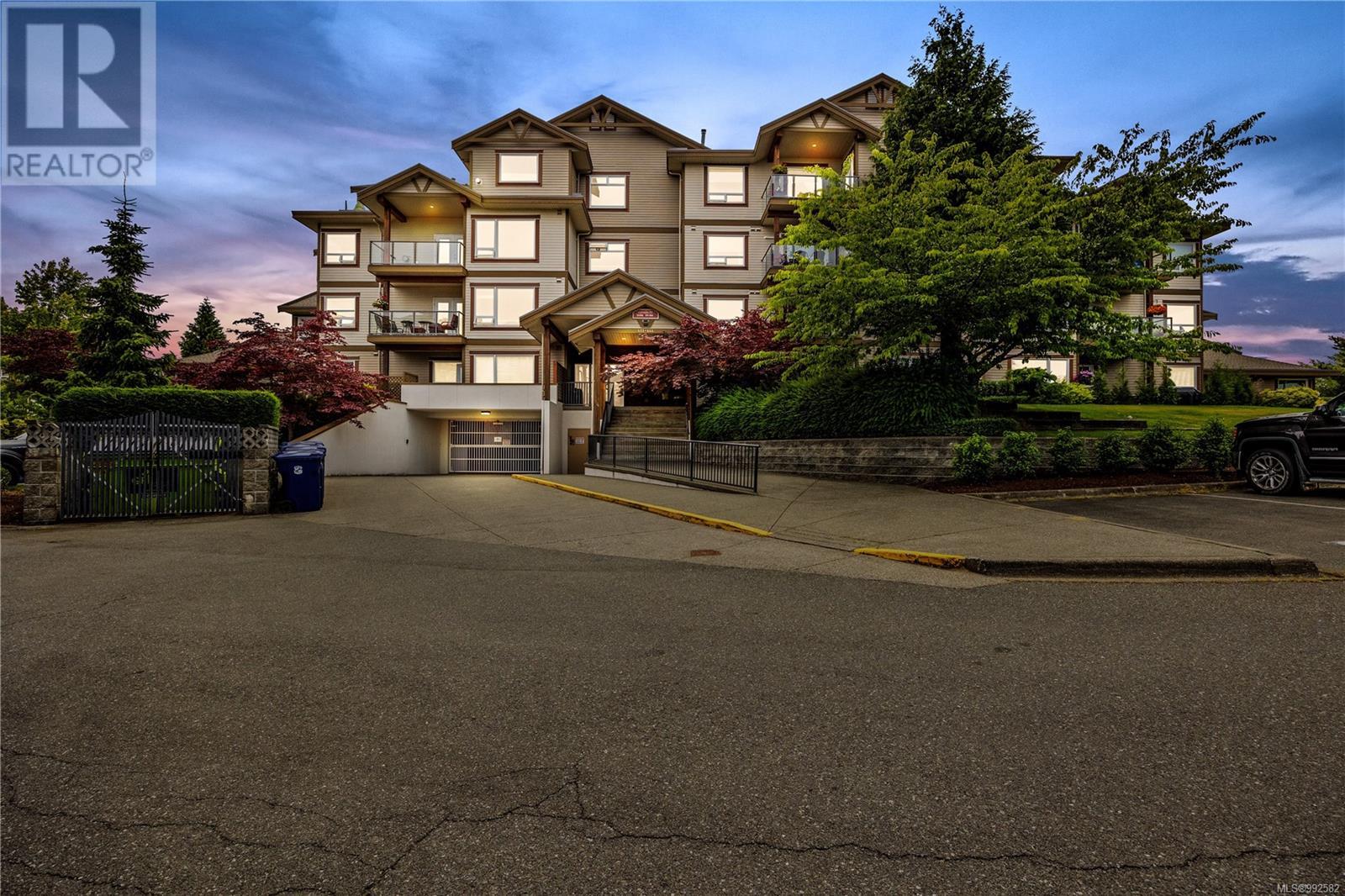 415 3666 Royal Vista Way, Courtenay real estate listing 992582