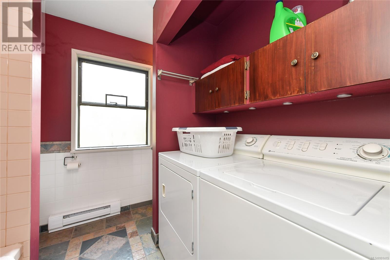  524 Bay Turnabout, Mayne Island