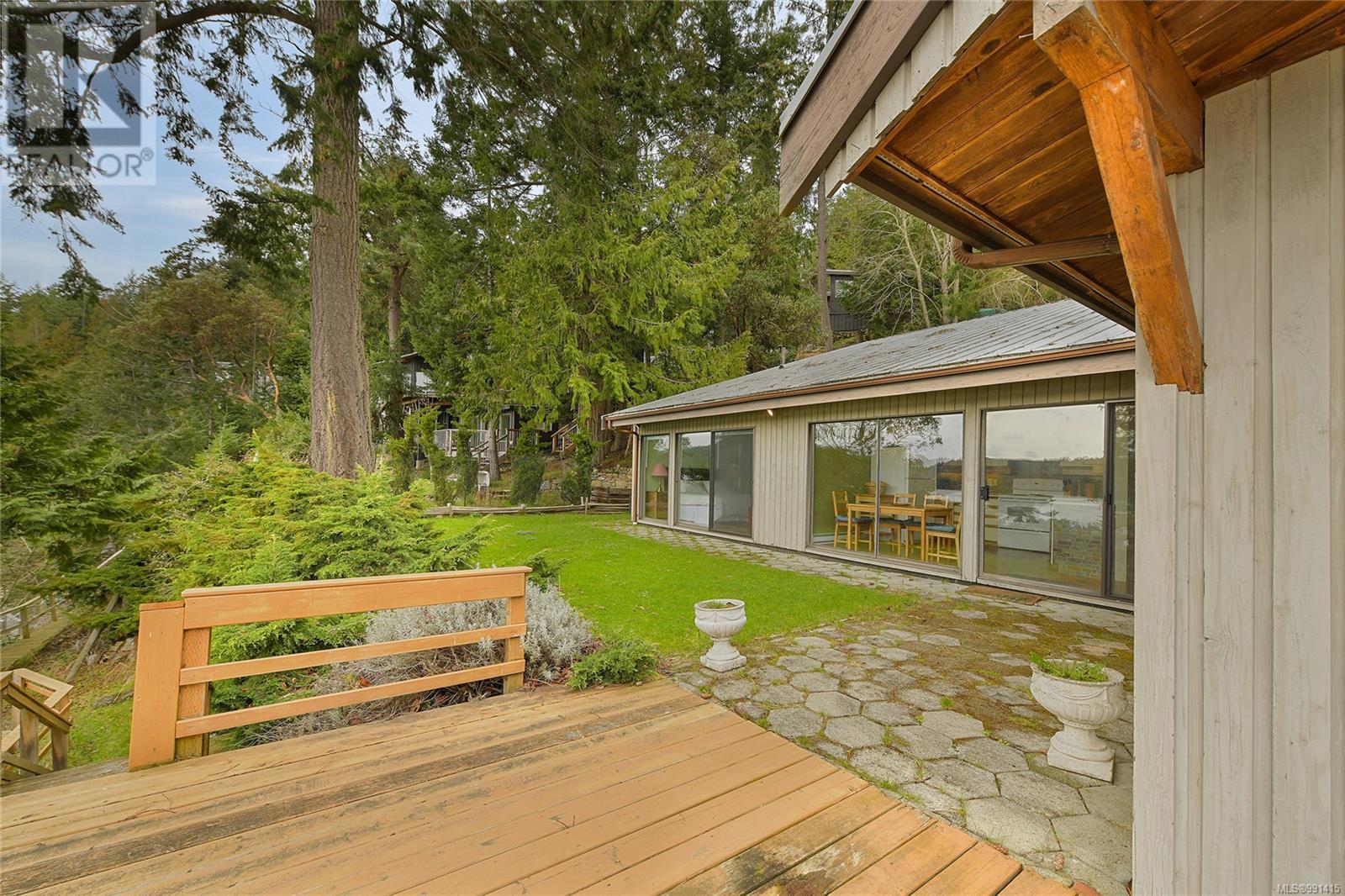  524 Bay Turnabout, Mayne Island