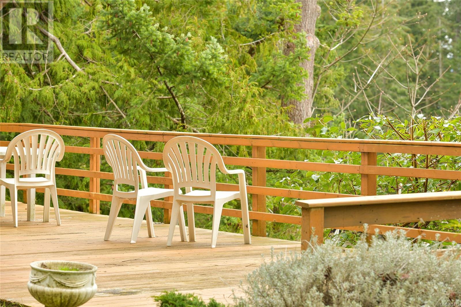  524 Bay Turnabout, Mayne Island