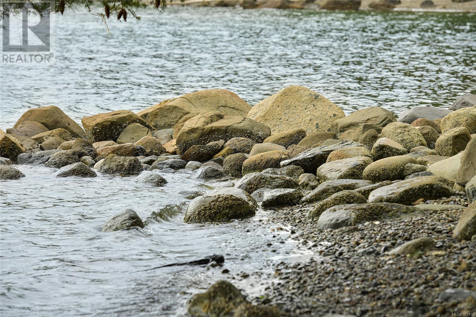  524 Bay Turnabout, Mayne Island