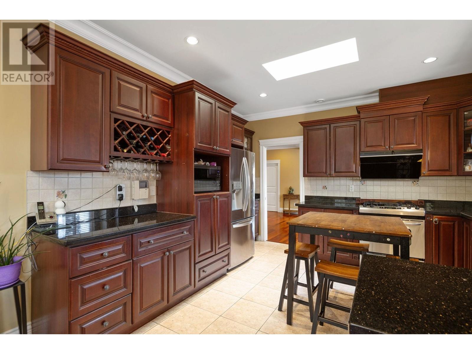 8111 GILBERT Road, Richmond