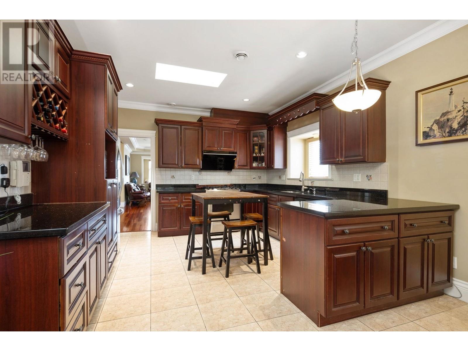 8111 GILBERT Road, Richmond