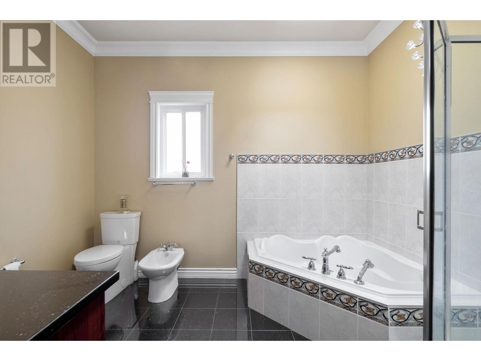 8111 GILBERT Road, Richmond