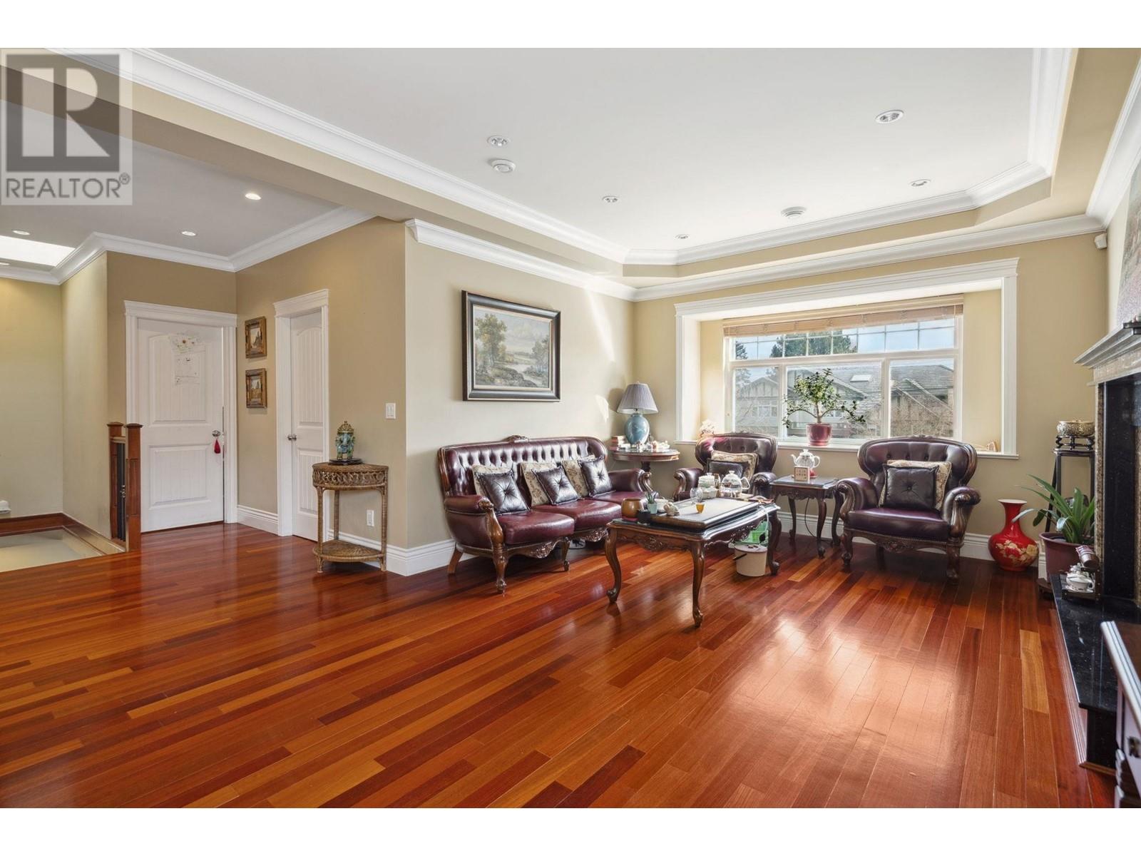 8111 GILBERT Road, Richmond