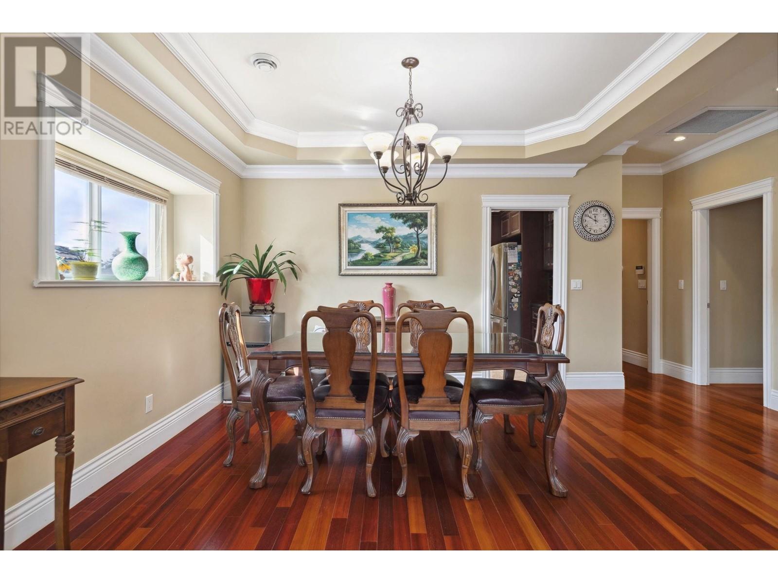 8111 GILBERT Road, Richmond