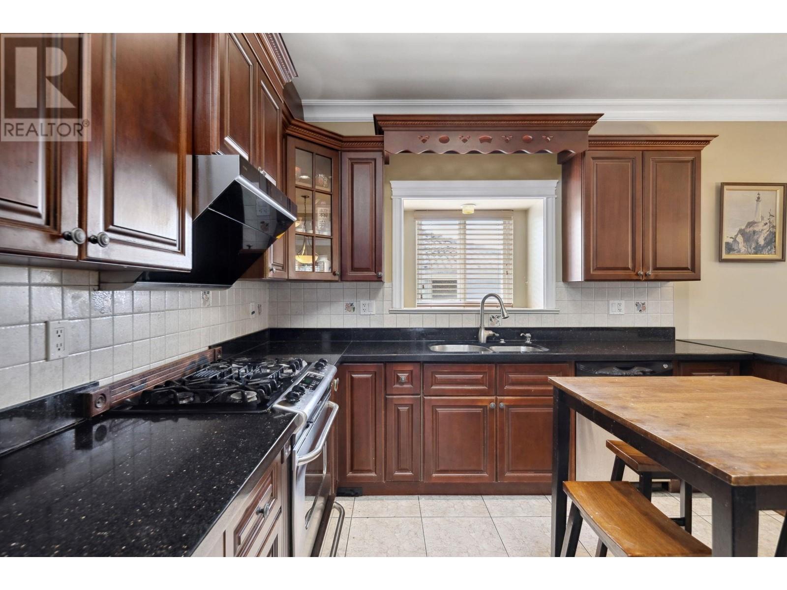 8111 GILBERT Road, Richmond