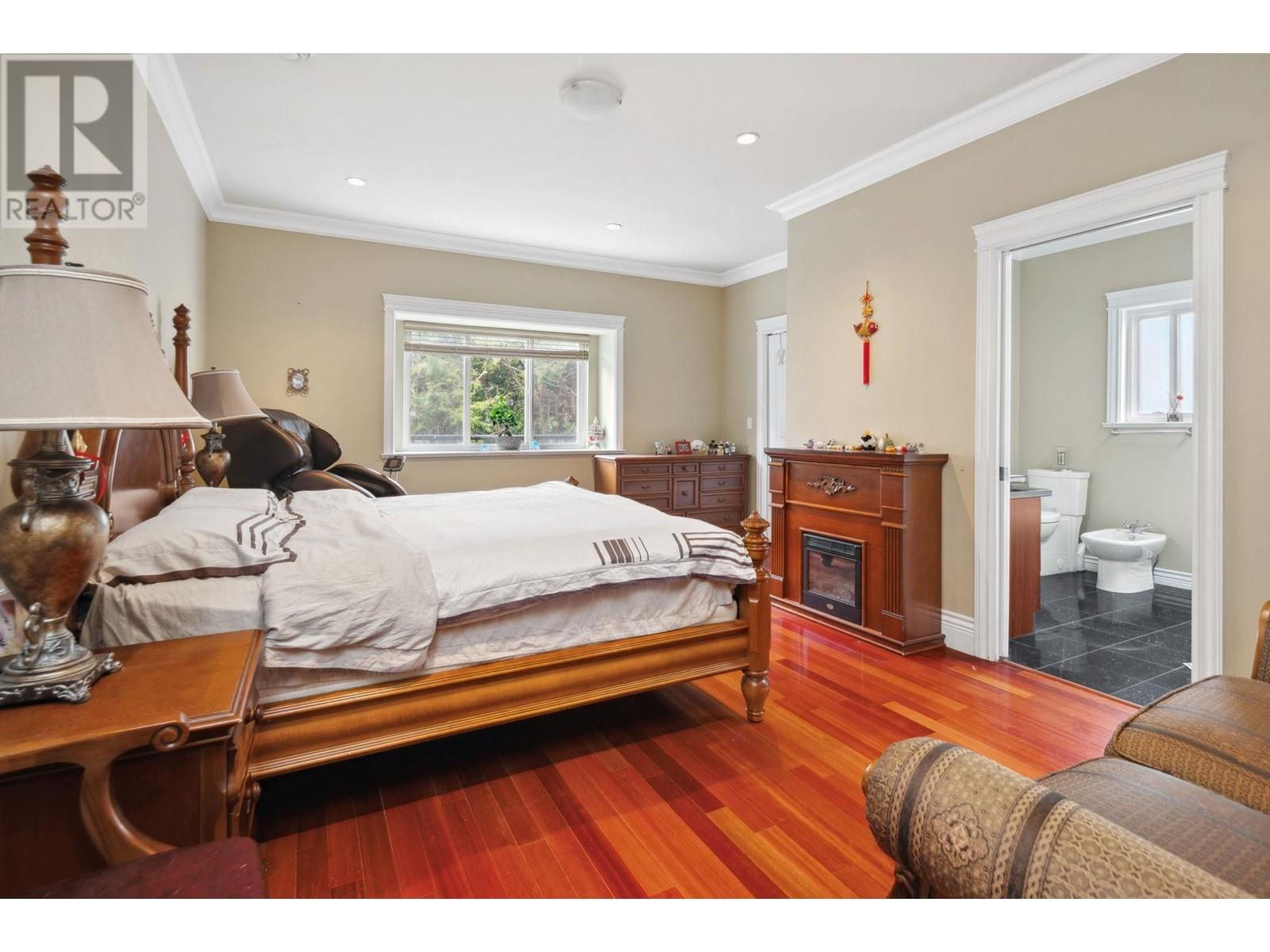 8111 GILBERT Road, Richmond