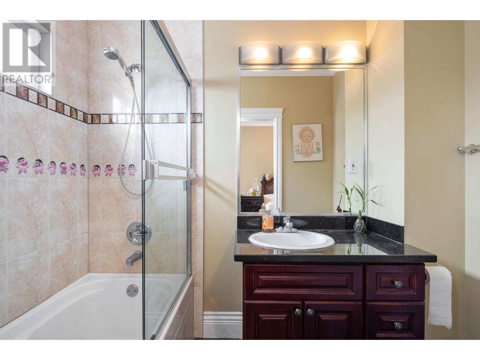 8111 GILBERT Road, Richmond