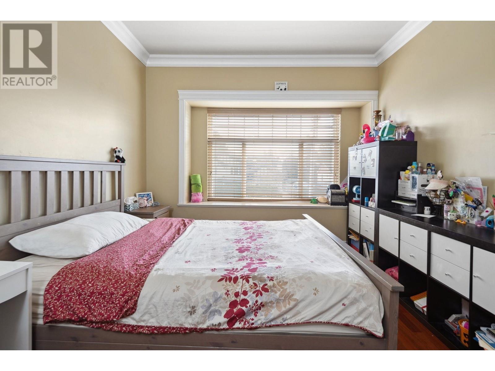 8111 GILBERT Road, Richmond