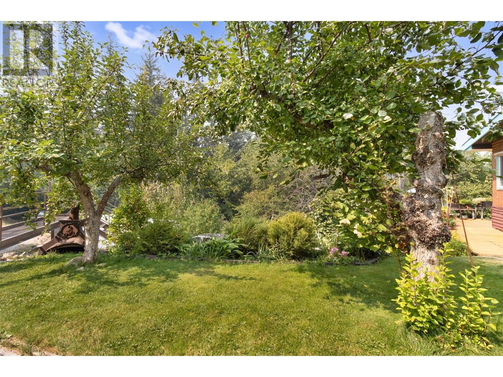 Photo 6 of 3096 Lindberg Road, Sorrento BC