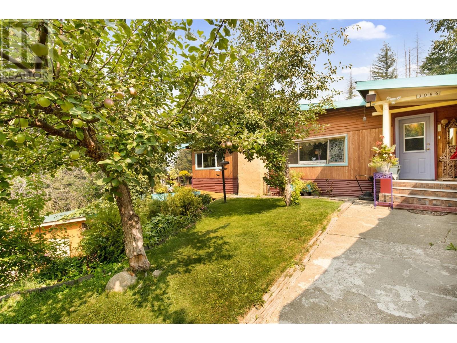 Photo 5 of 3096 Lindberg Road, Sorrento BC