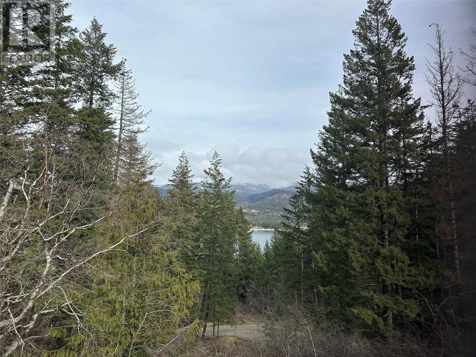 Photo 2 of 3096 Lindberg Road, Sorrento BC