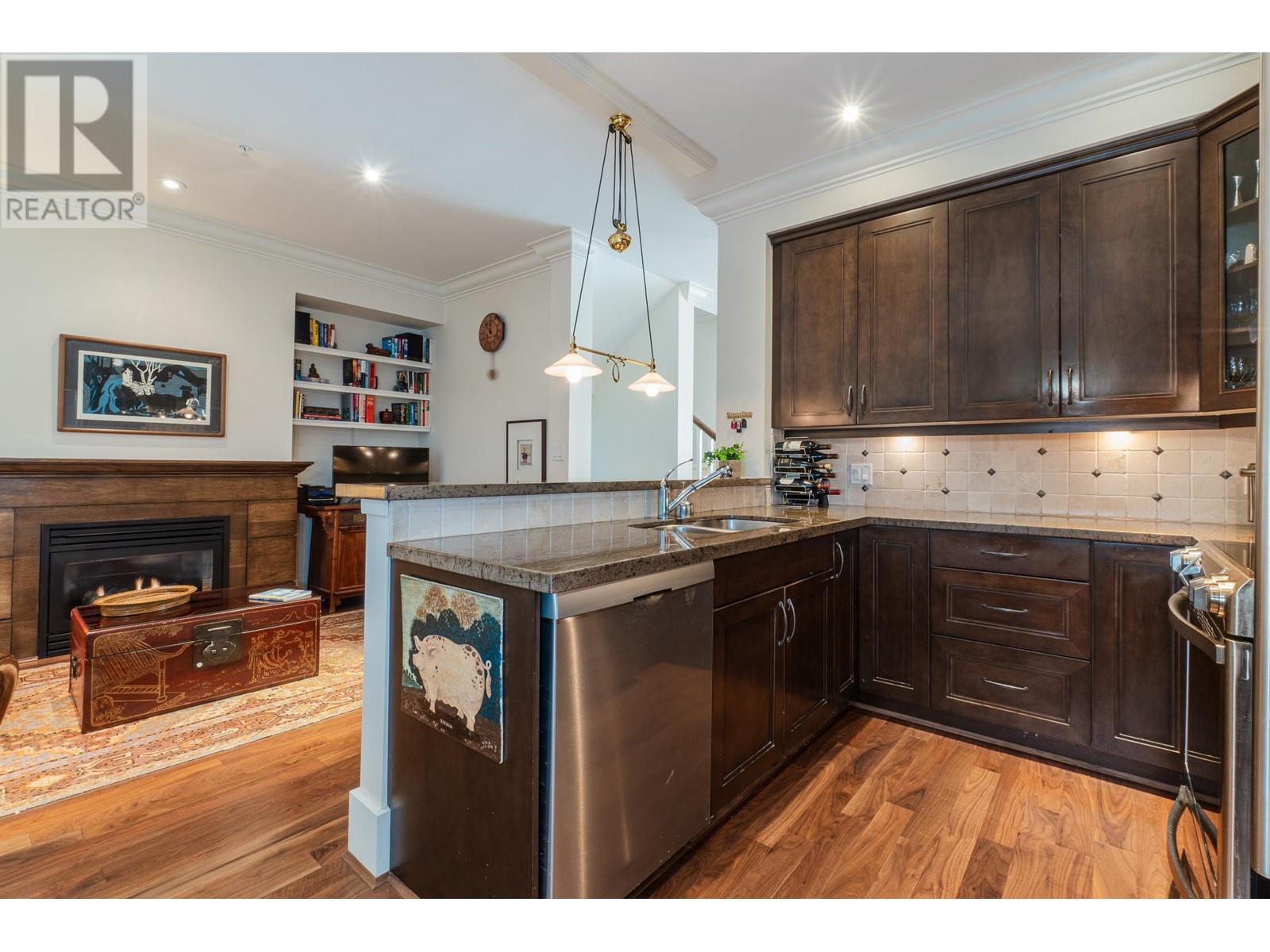 2129 GORDON AVENUE, West Vancouver
