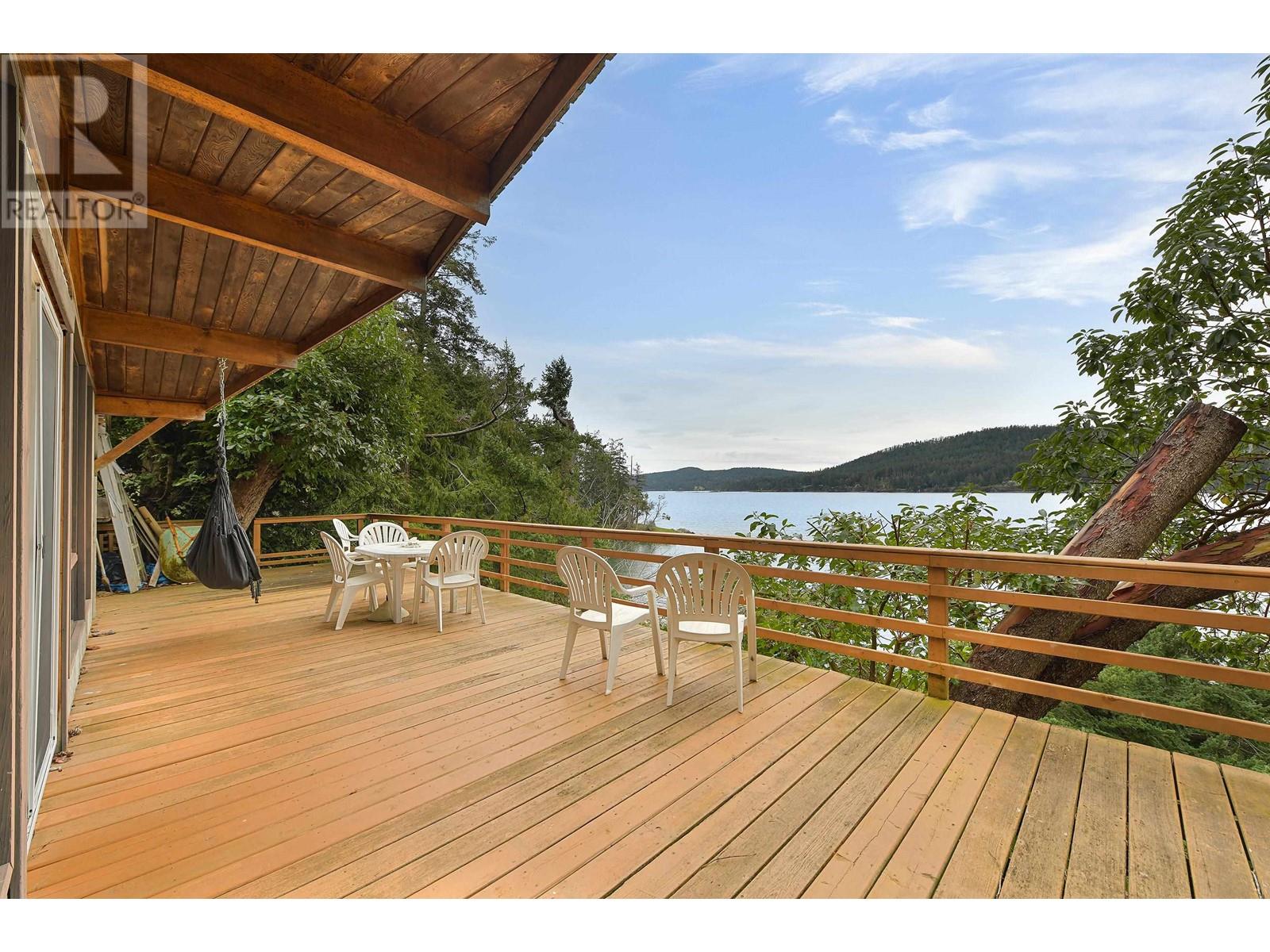 524 BAY TURNABOUT, Mayne Island