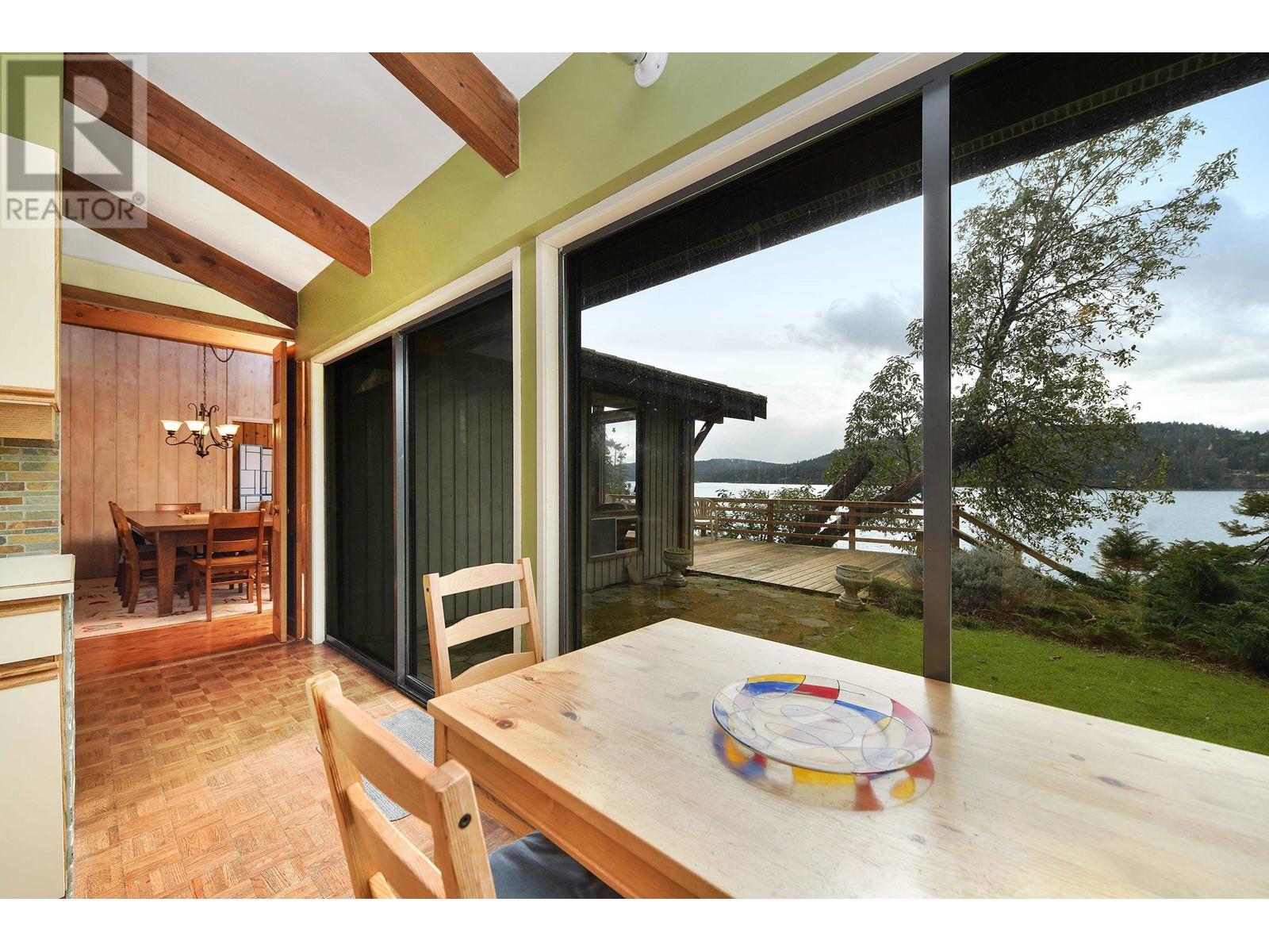 524 BAY TURNABOUT, Mayne Island