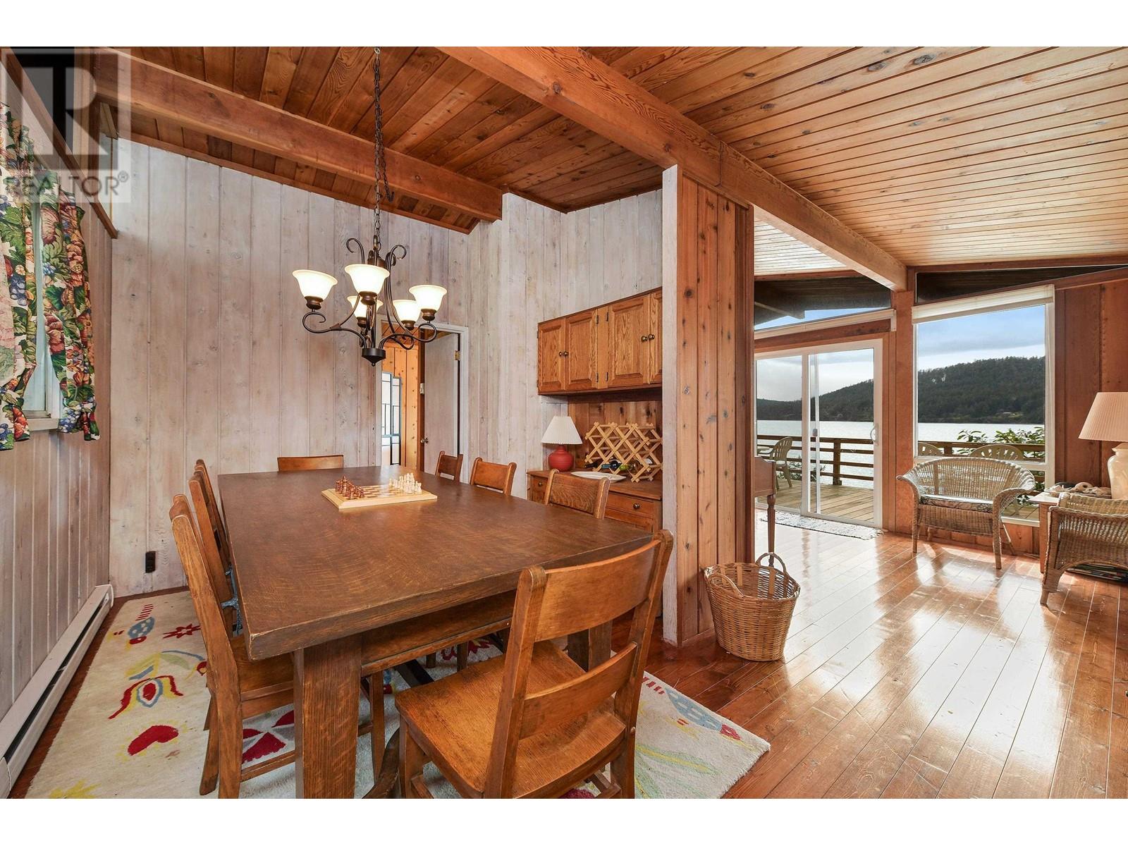 524 BAY TURNABOUT, Mayne Island