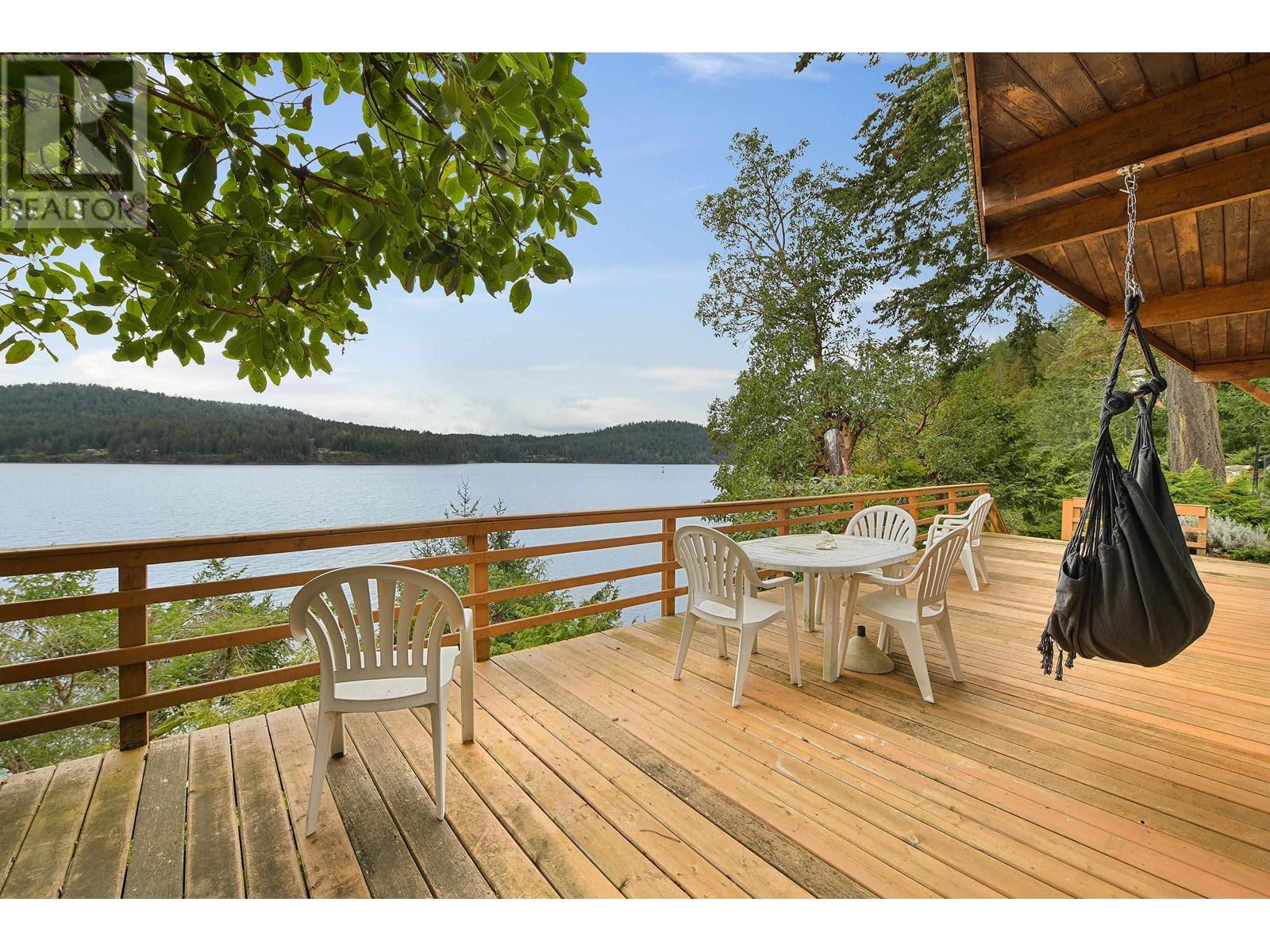 524 BAY TURNABOUT, Mayne Island