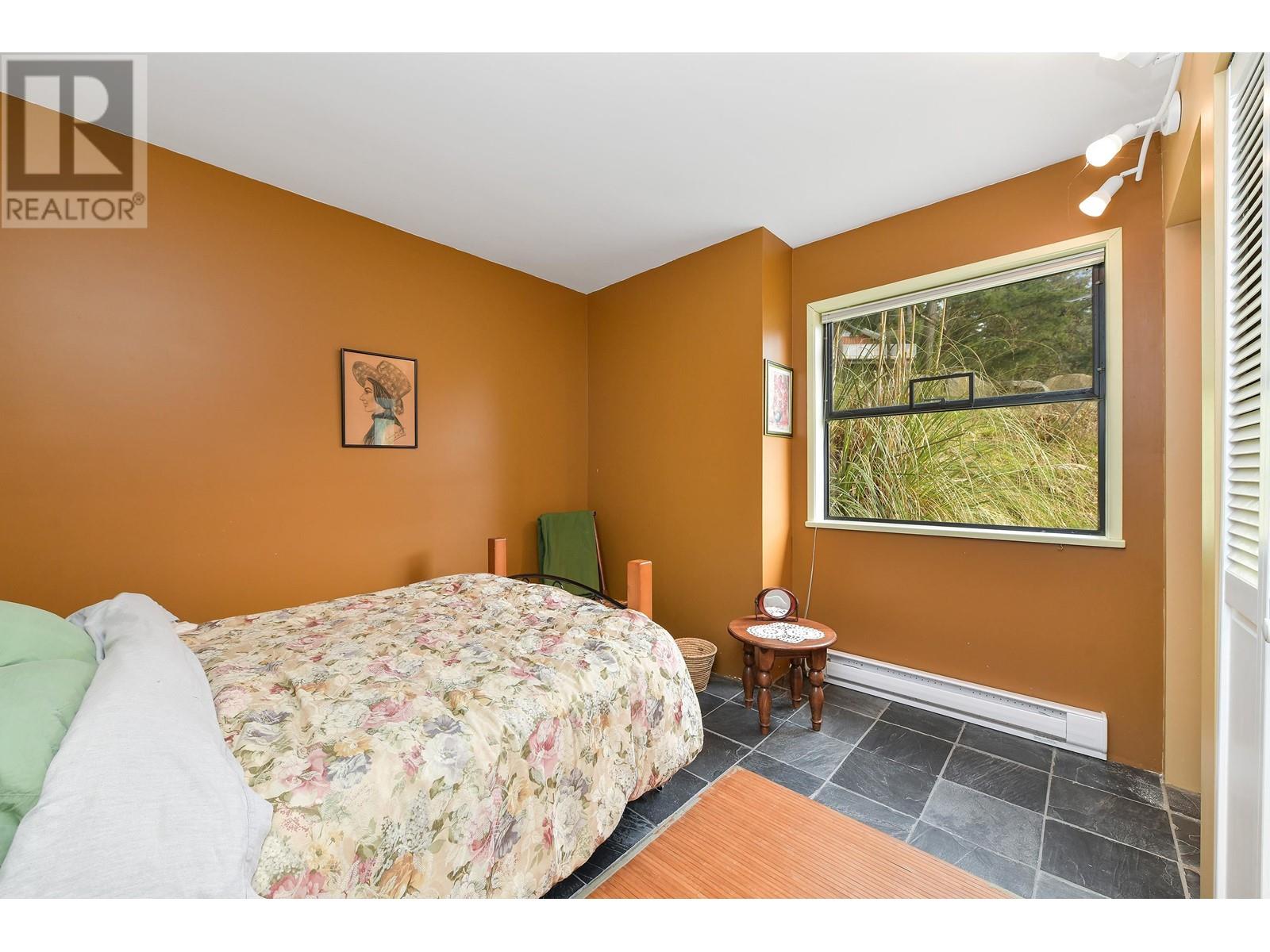 524 BAY TURNABOUT, Mayne Island