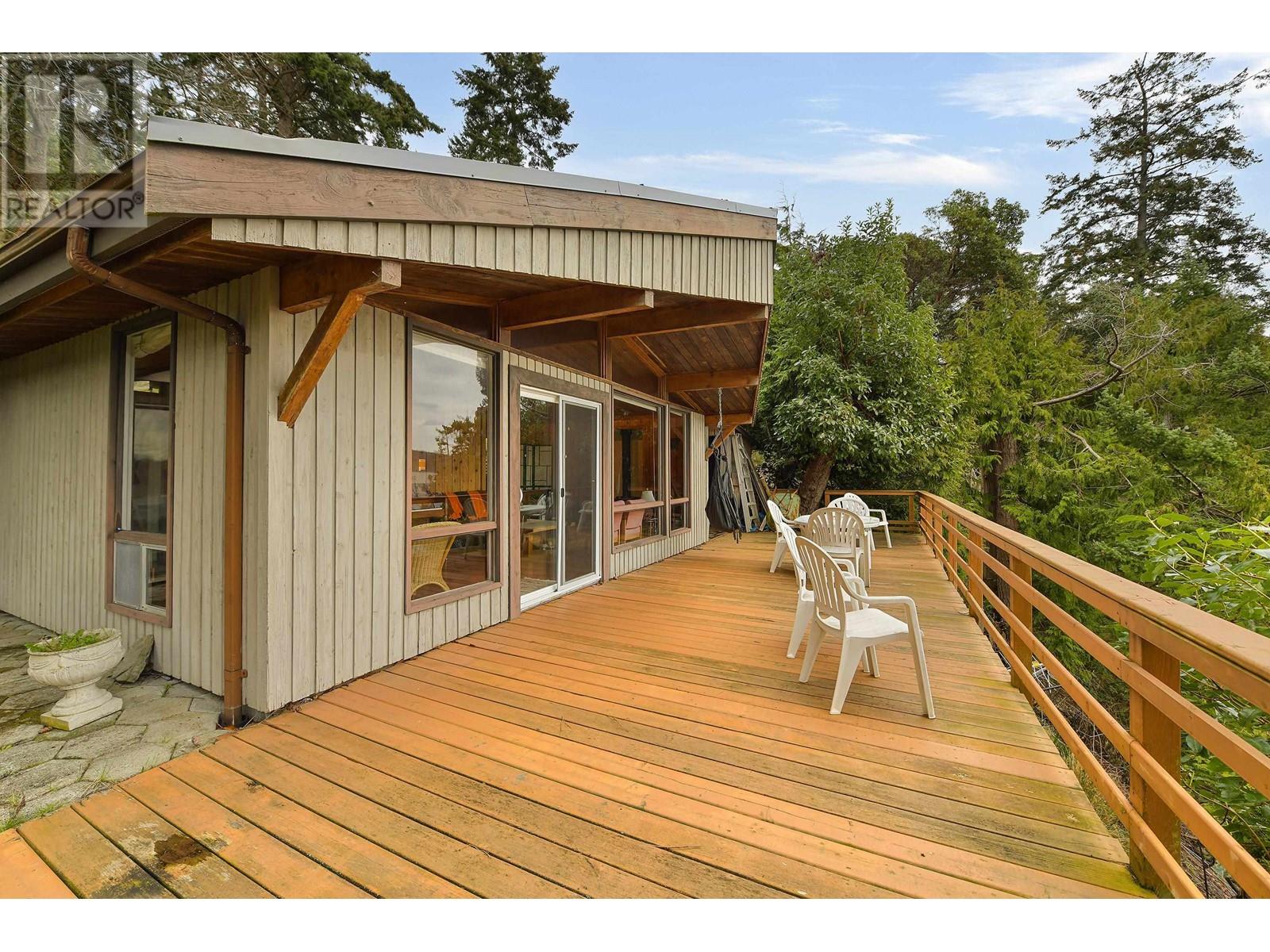 524 BAY TURNABOUT, Mayne Island