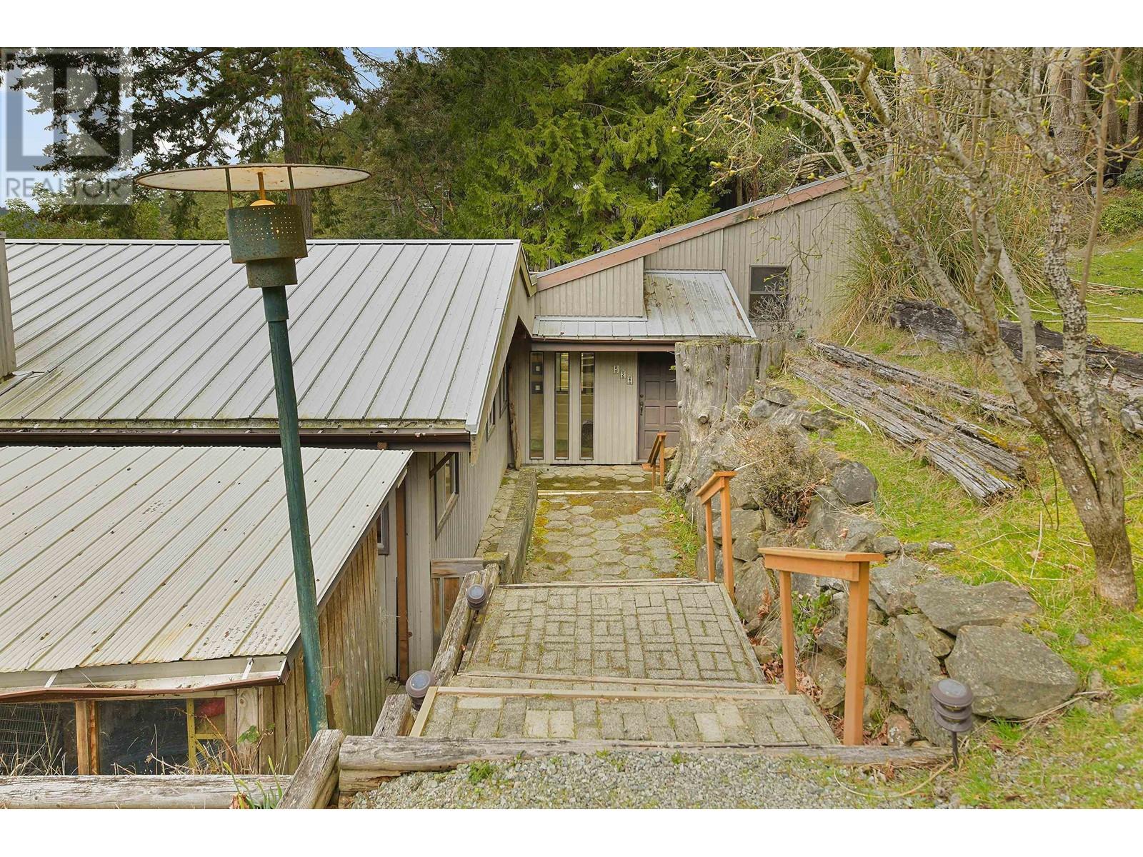 524 BAY TURNABOUT, Mayne Island