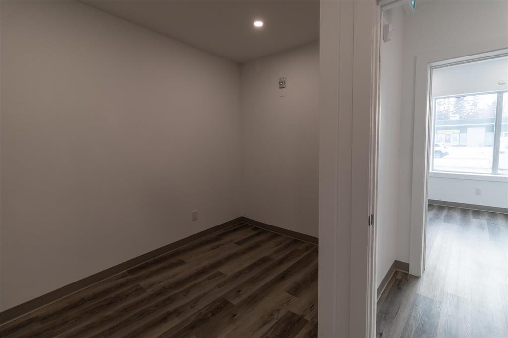 Photo 3 of 3 485 St Annes Road, Winnipeg MB