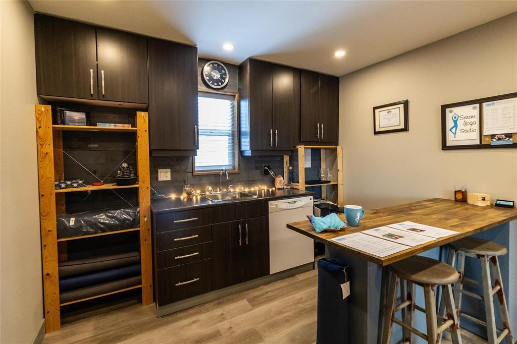 Photo 21 of 3 485 St Annes Road, Winnipeg MB