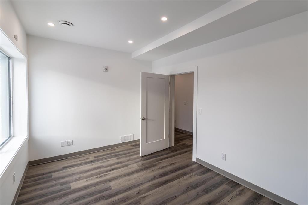 Photo 6 of 3 485 St Annes Road, Winnipeg MB