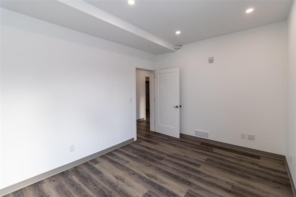 Photo 8 of 3 485 St Annes Road, Winnipeg MB
