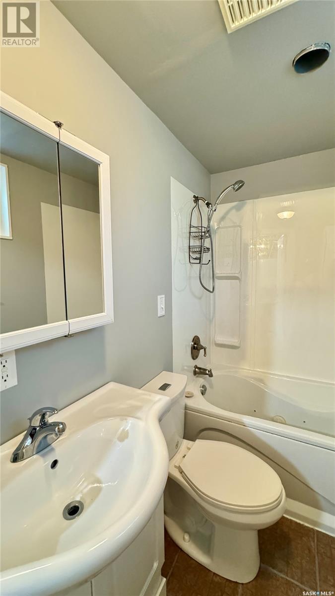 Photo 44 of 204 Grant Street, Davidson SK