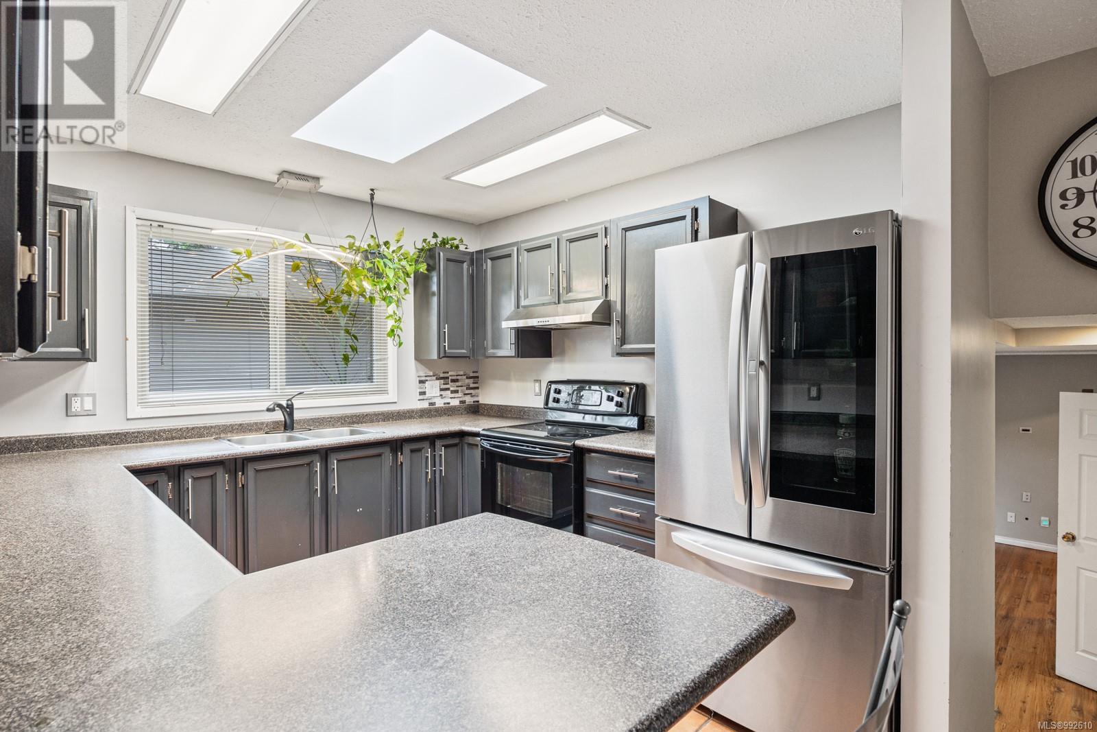 2325 Strathcona Cres, Comox