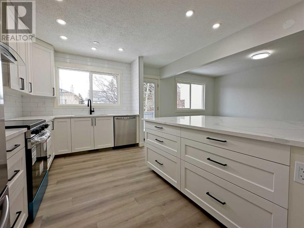 7032 78 Street NW, Calgary, Alberta