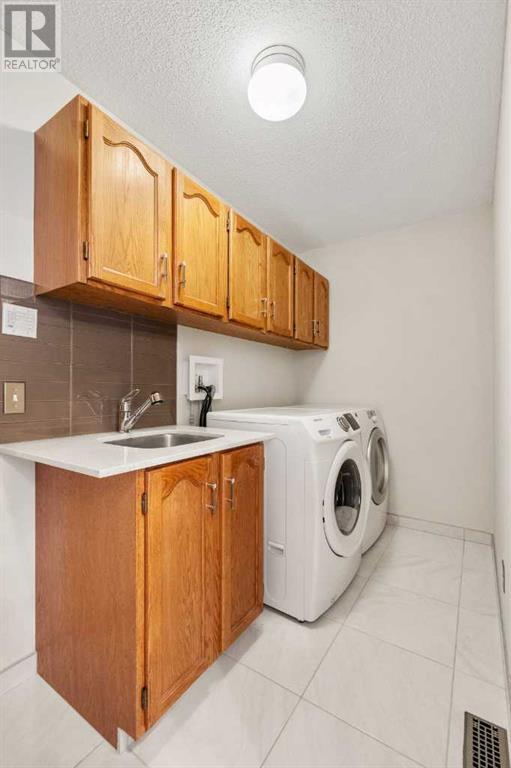 90 Edgeview Drive NW, Calgary, Alberta