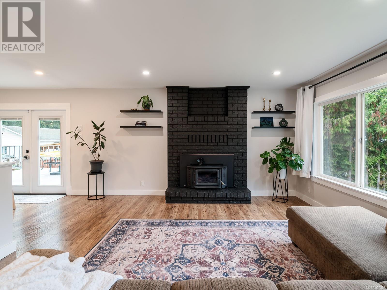 3513 Hallberg Rd, Nanaimo real estate listing 992586