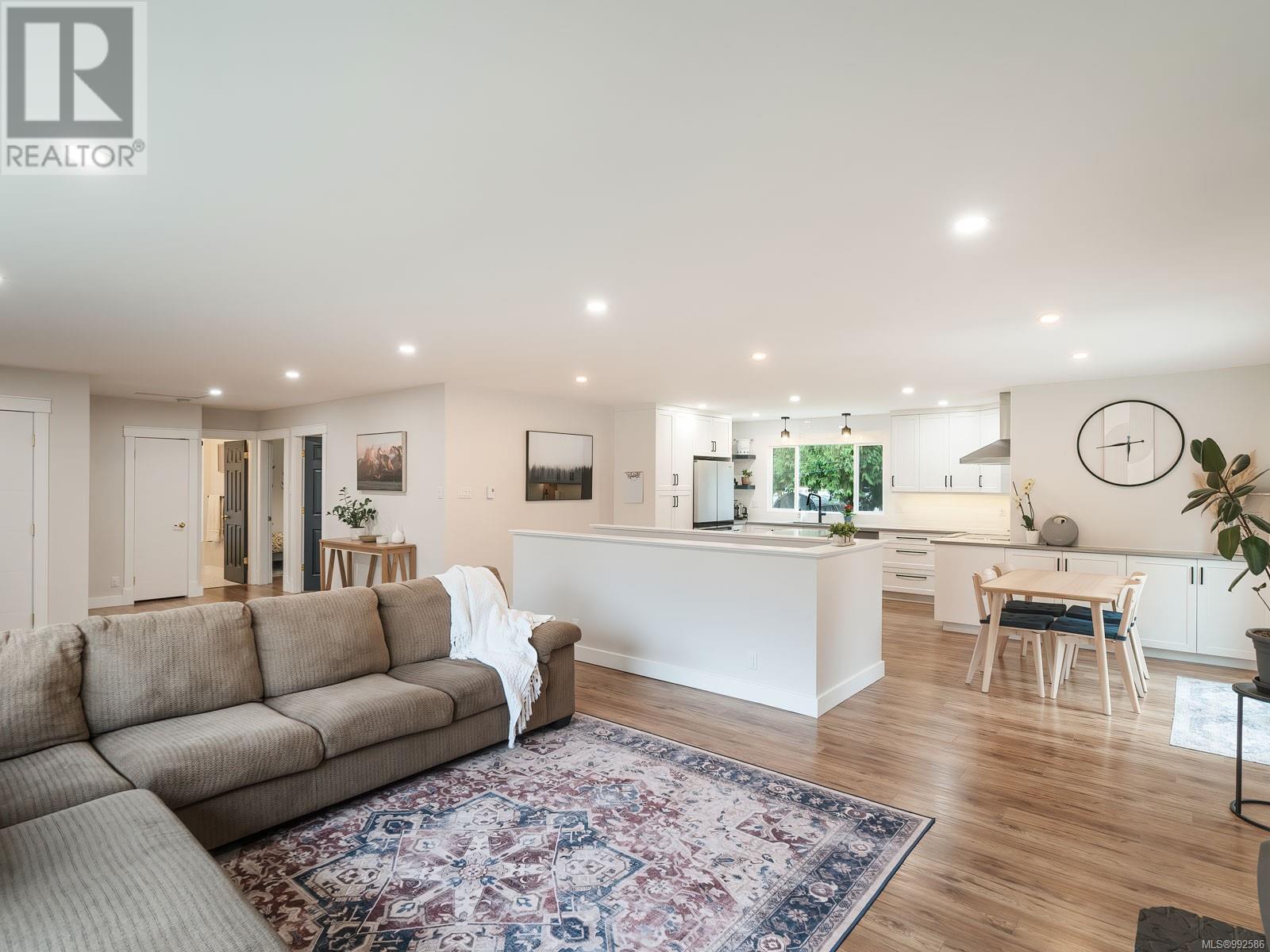 3513 Hallberg Rd, Nanaimo real estate listing 992586