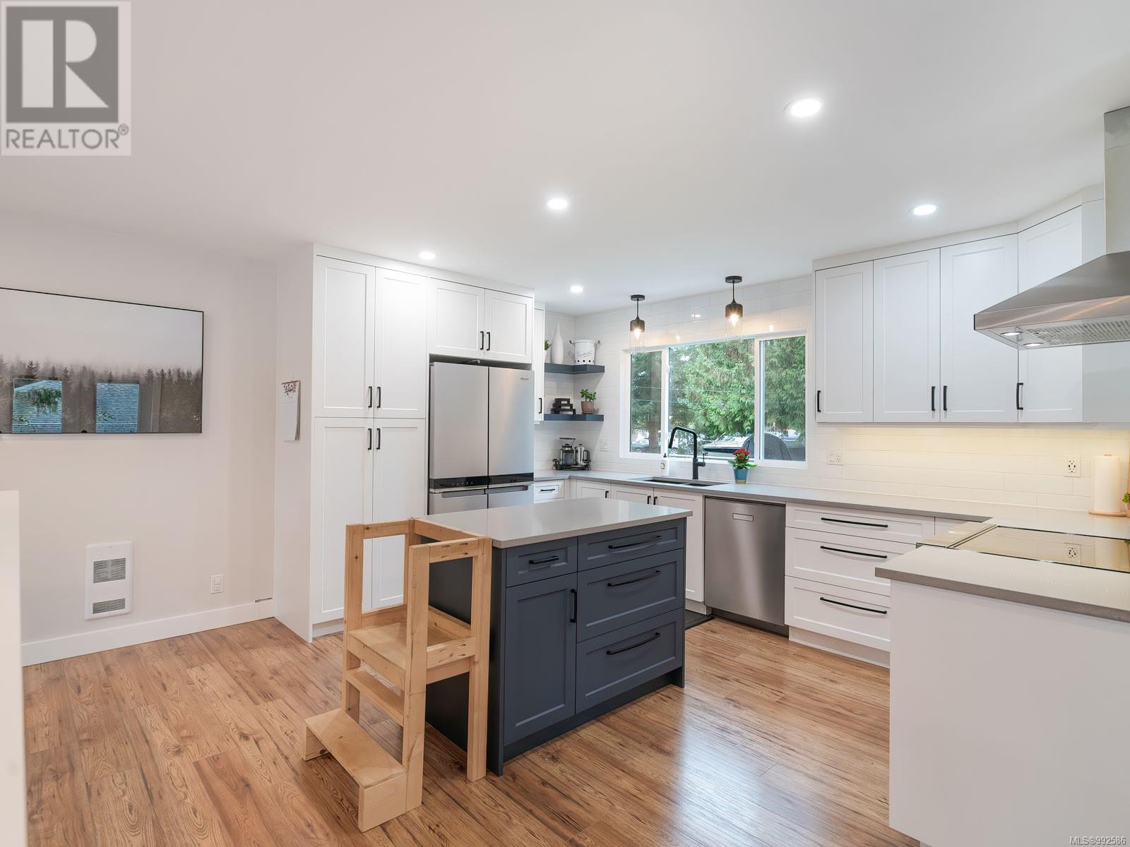 3513 Hallberg Rd, Nanaimo real estate listing 992586