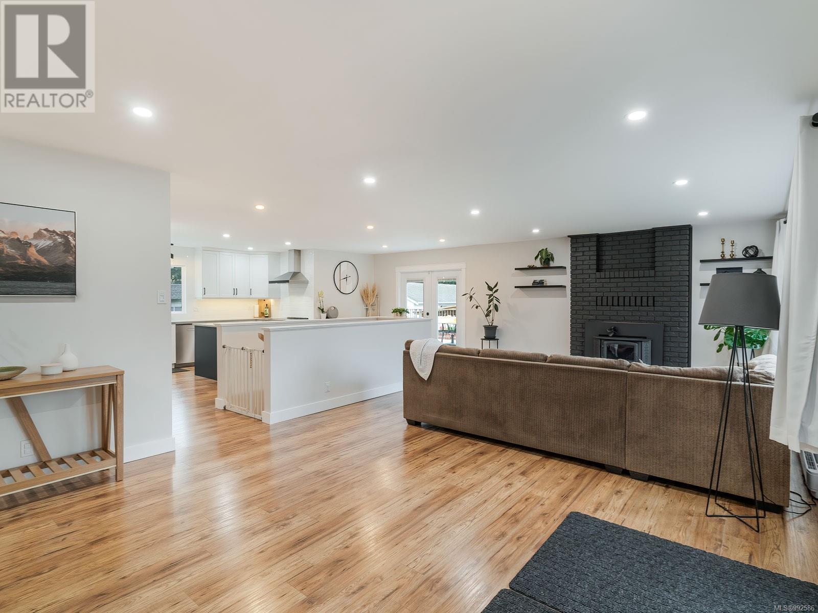 3513 Hallberg Rd, Nanaimo real estate listing 992586