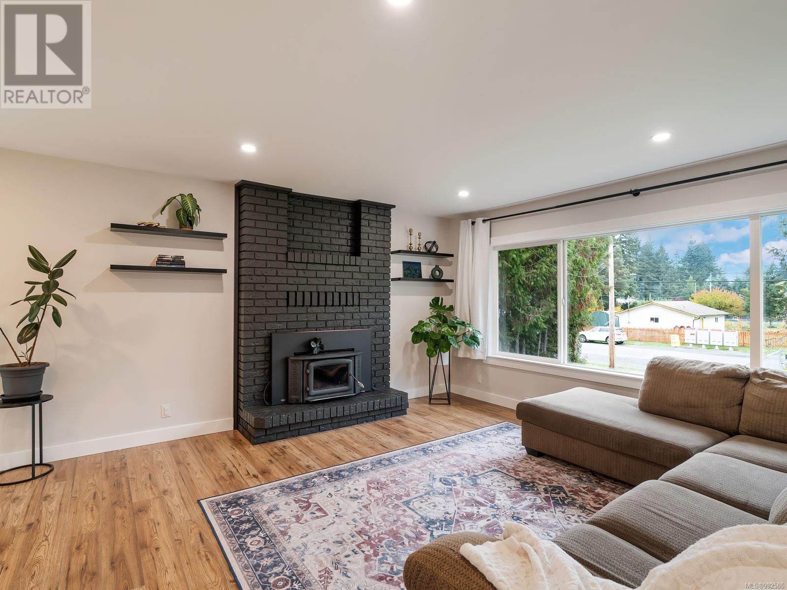 3513 Hallberg Rd, Nanaimo real estate listing 992586