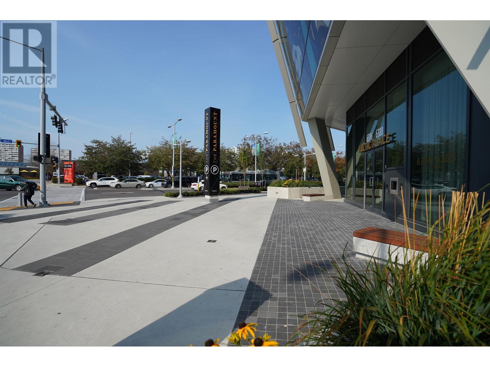 Photo 17 of 1035 6388 No 3 Road, Richmond BC