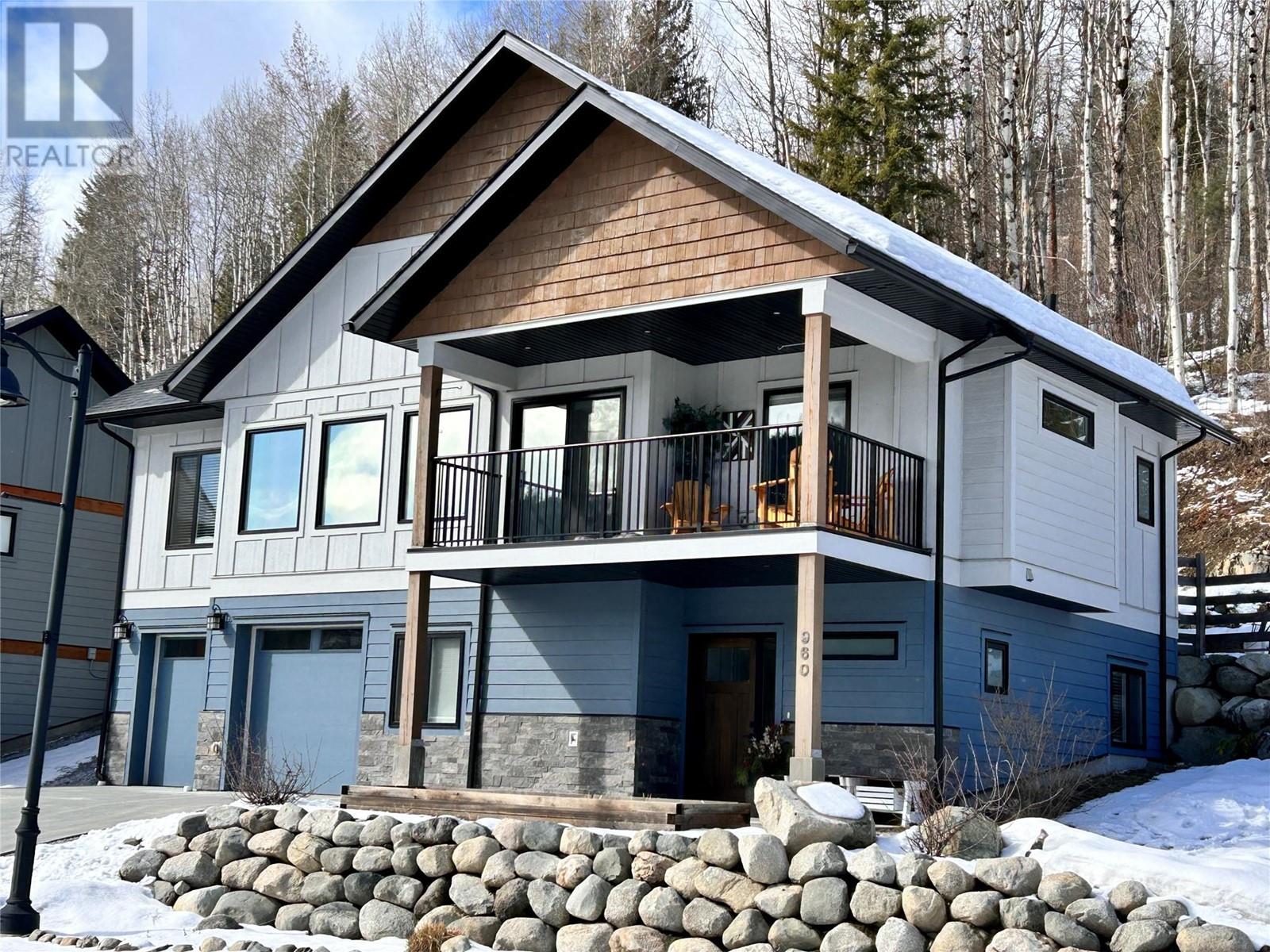 960 REDSTONE Drive, Rossland