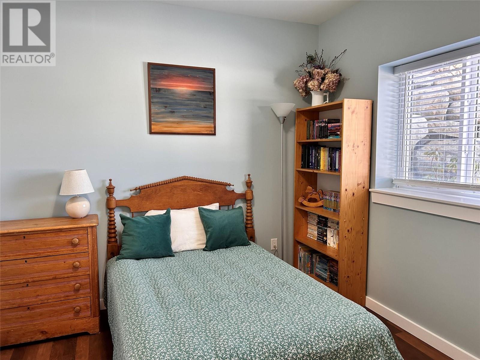 960 REDSTONE Drive, Rossland