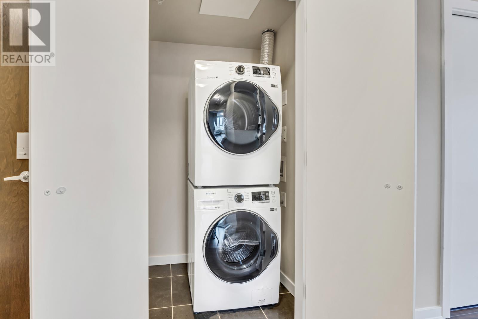Photo 17 of 3201 689 Abbott Street, Vancouver BC